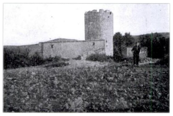 Una imagen tomada desde el norte del complejo de edificaciones que constituín Séñigo a finales del siglo XIX