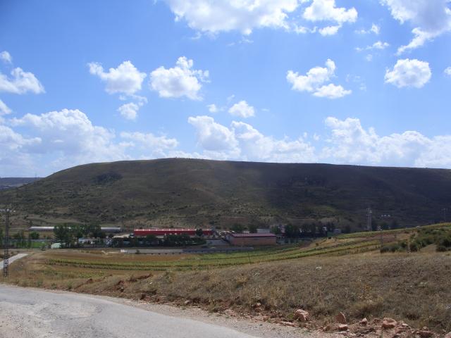 Vista del cerro de La Quebrada y Cantoblanco desde el entorno del Cerro de San Crist&oacute;bal